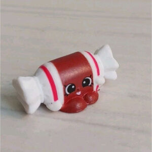 Shopkins Tootsie Cutie #SPC-003 Season 4 Food Fair Candy Theme Pack Exclusive